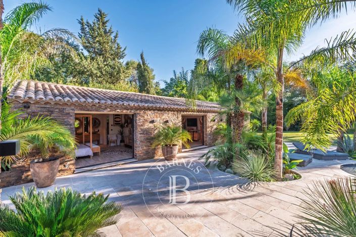 Image No.22-6 Bed House for sale