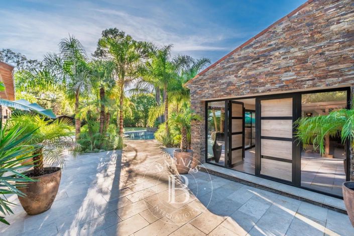 Image No.4-6 Bed House for sale