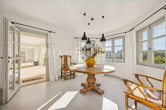 Image No.12-5 Bed House for sale