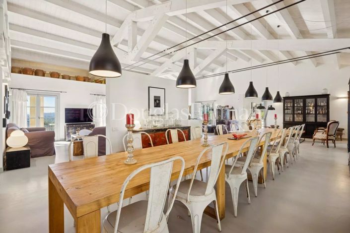 Image No.7-5 Bed House for sale