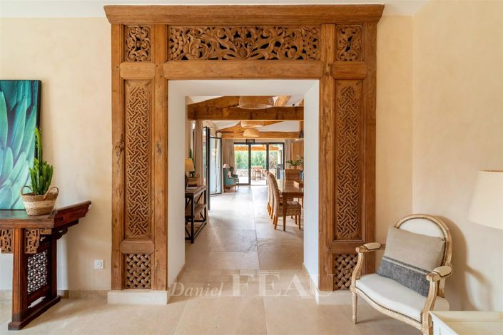 Image No.7-6 Bed House for sale