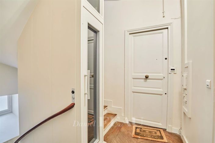 Image No.10-3 Bed Apartment for sale