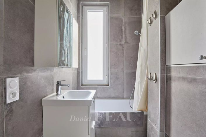 Image No.12-3 Bed Apartment for sale