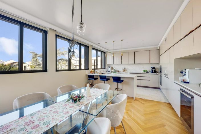 Image No.3-3 Bed Apartment for sale