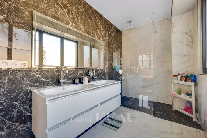 Image No.7-3 Bed Apartment for sale