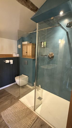 Image No.15-6 Bed House for sale