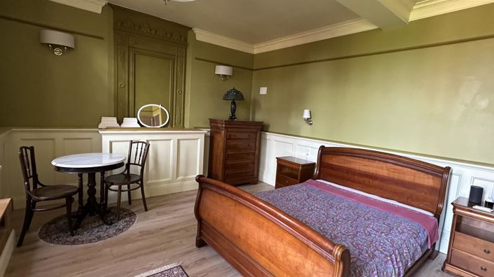 Image No.16-6 Bed House for sale