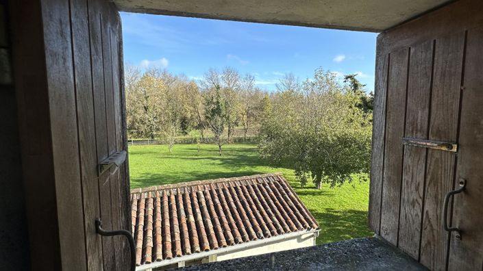 Image No.20-6 Bed House for sale