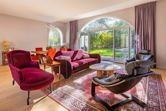 Image No.5-4 Bed House for sale