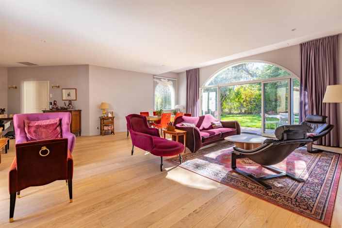 Image No.6-4 Bed House for sale