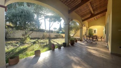 1 - Balaruc-les-Bains, House