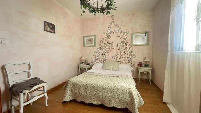 Image No.13-3 Bed House for sale