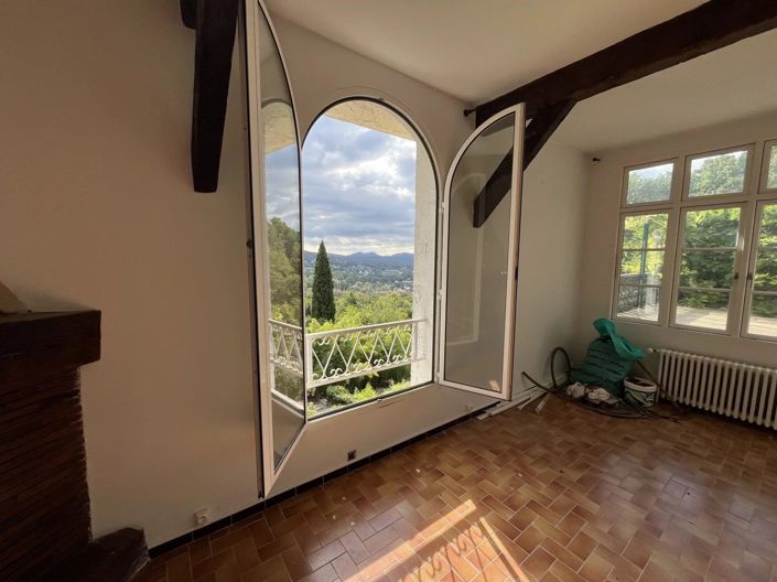 Image No.21-House for sale