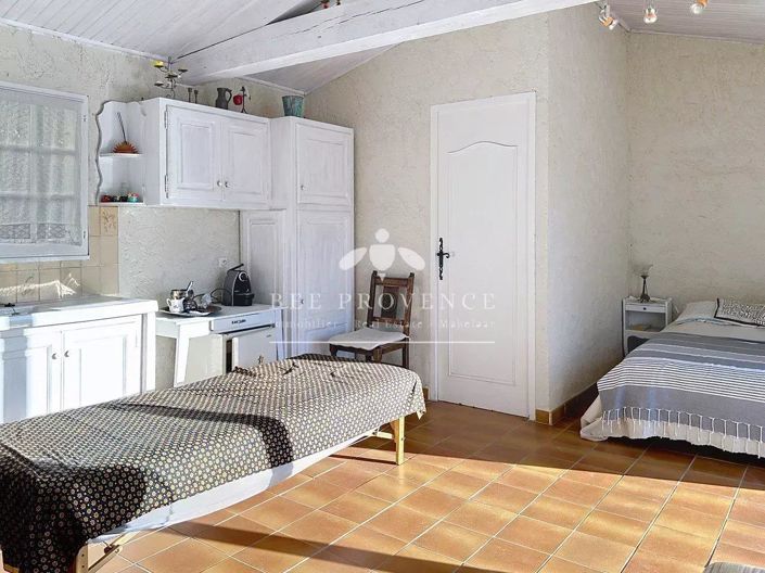 Image No.17-4 Bed House for sale