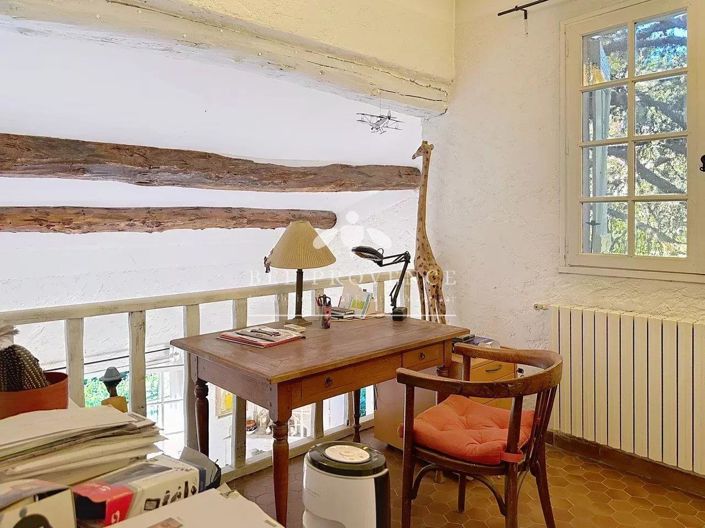 Image No.19-4 Bed House for sale