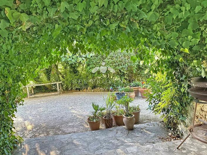 Image No.25-4 Bed House for sale