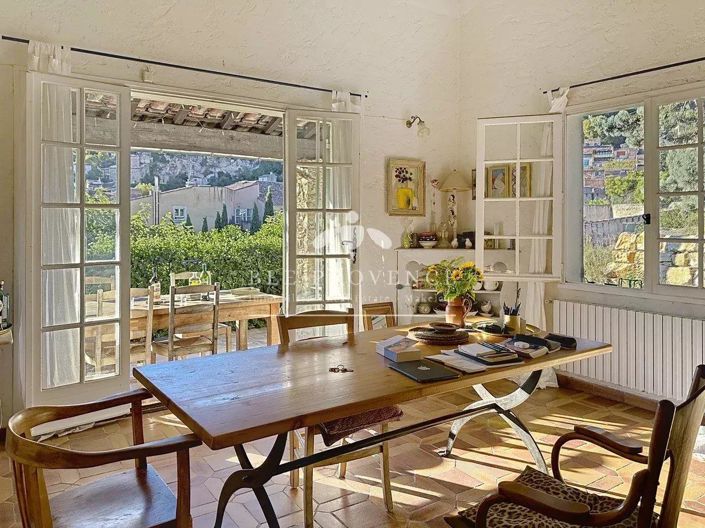 Image No.3-4 Bed House for sale