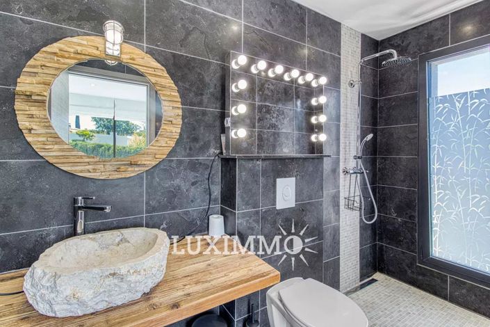 Image No.10-4 Bed House for sale