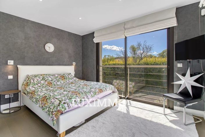 Image No.11-4 Bed House for sale