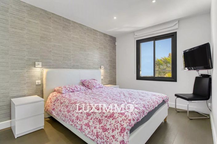 Image No.13-4 Bed House for sale