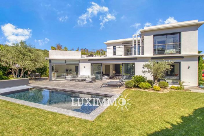 Image No.17-4 Bed House for sale