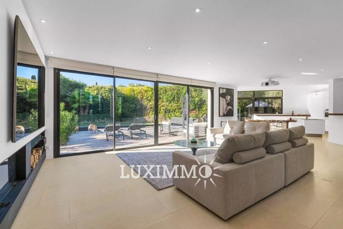 Image No.4-4 Bed House for sale