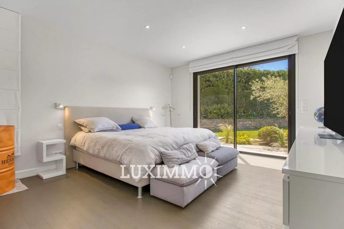 Image No.9-4 Bed House for sale