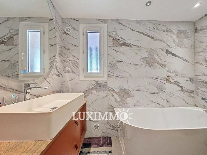 Image No.12-6 Bed House for sale