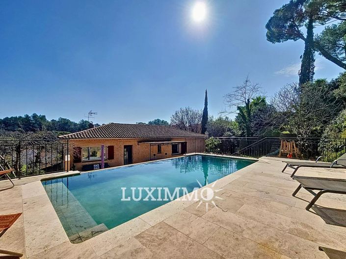 Image No.2-6 Bed House for sale