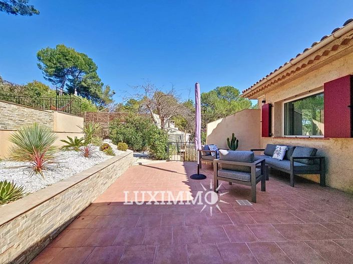 Image No.3-6 Bed House for sale