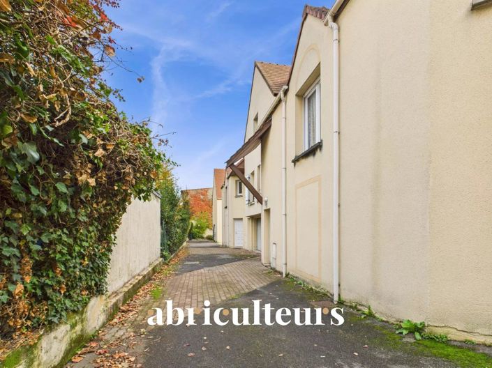 Image No.20-2 Bed Apartment for sale