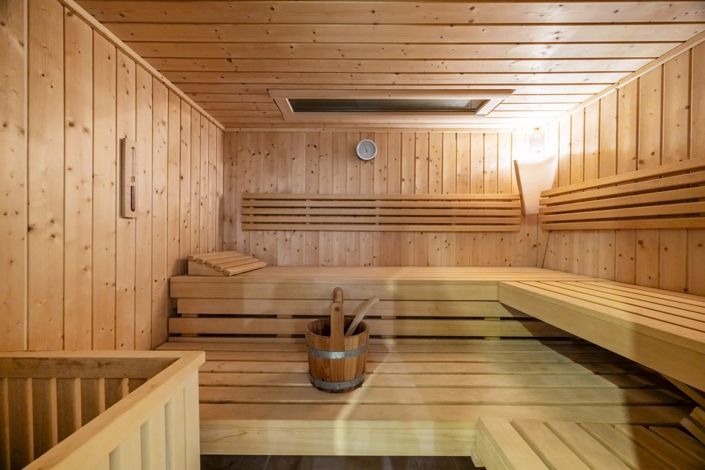 Image No.38-6 Bed House for sale