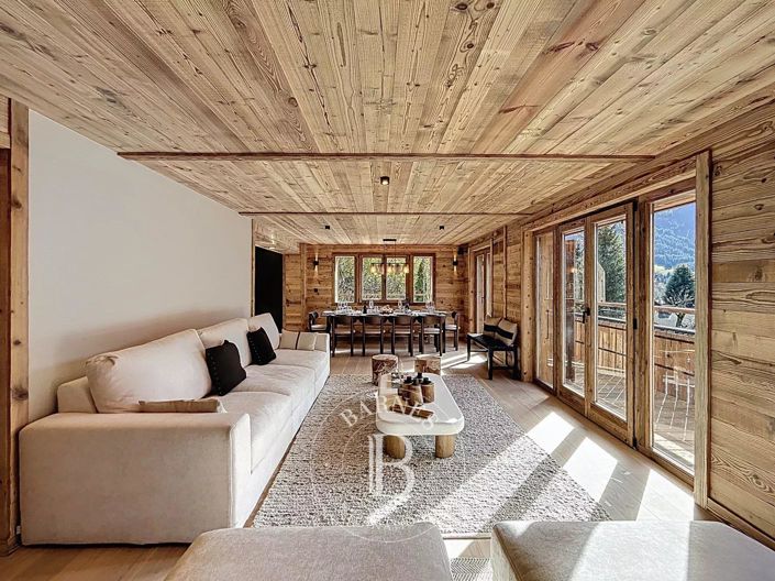 Image No.2-5 Bed House for sale