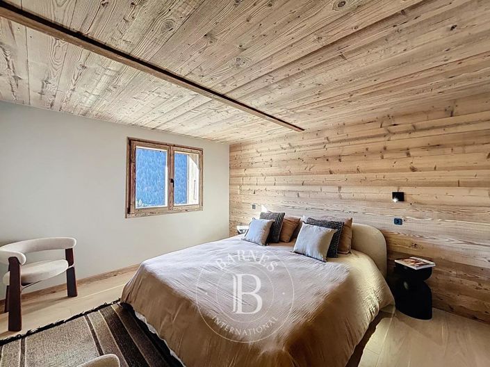 Image No.22-5 Bed House for sale