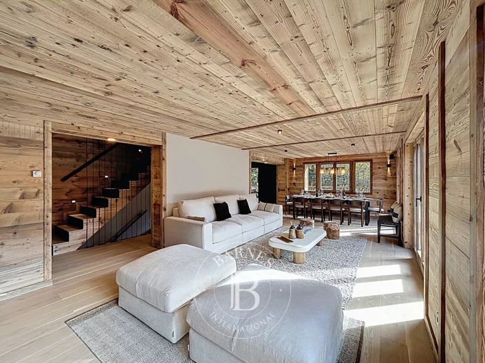 Image No.3-5 Bed House for sale