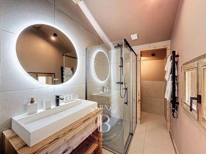 Image No.36-5 Bed House for sale