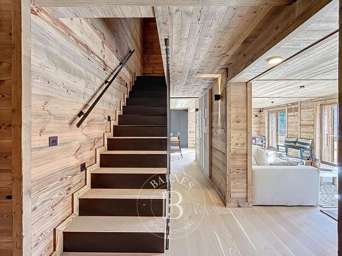 Image No.37-5 Bed House for sale