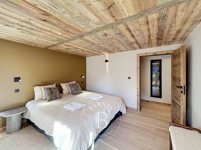 Image No.38-5 Bed House for sale