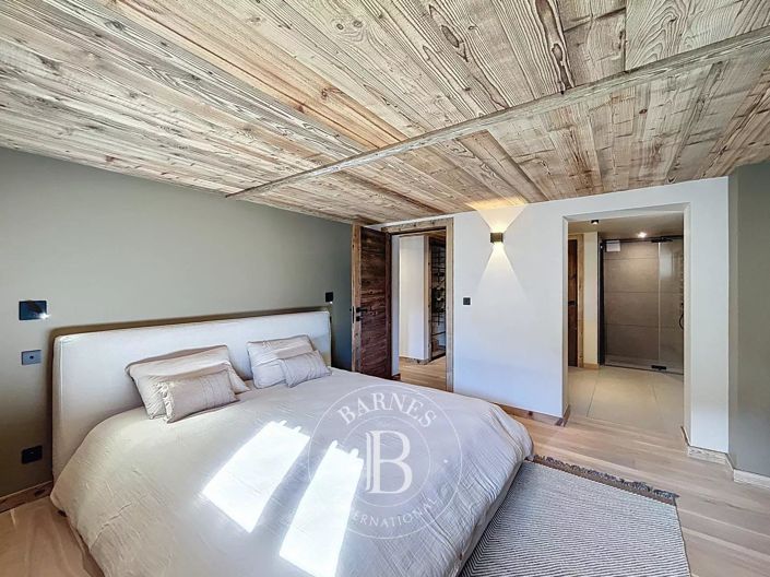 Image No.44-5 Bed House for sale