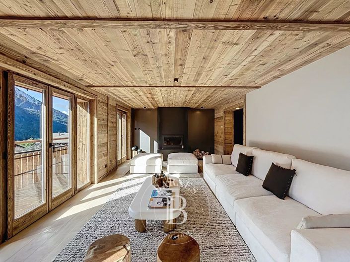 Image No.7-5 Bed House for sale