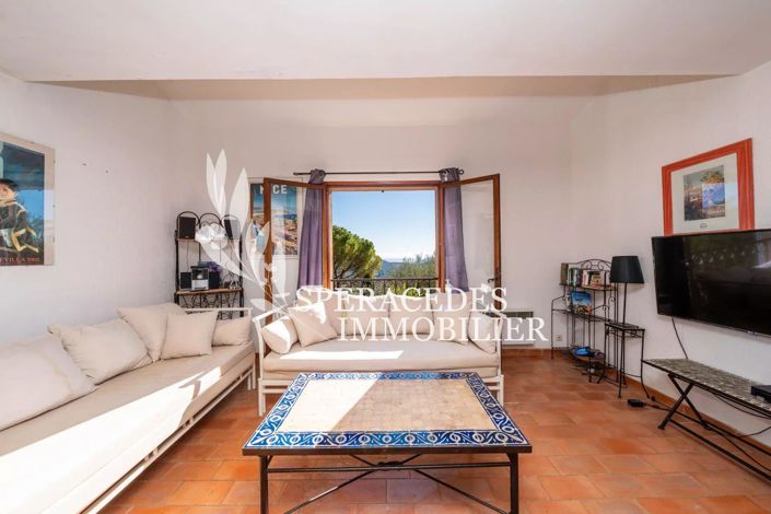 Image No.3-Maison de 2 chambres à vendre à Spéracèdes