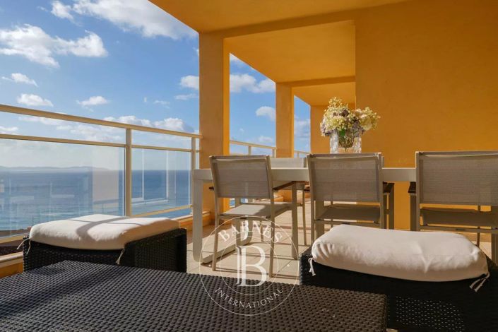 Image No.14-3 Bed Apartment for sale