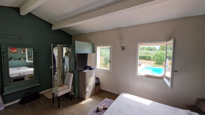 Image No.10-5 Bed House for sale