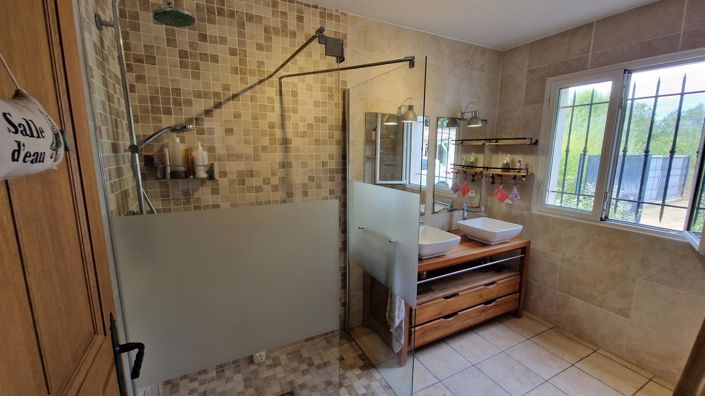 Image No.13-5 Bed House for sale