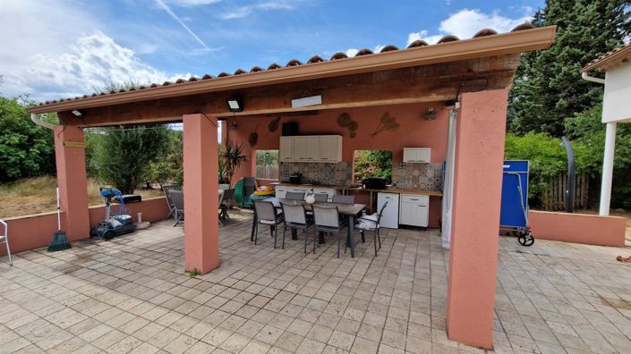 Image No.17-5 Bed House for sale