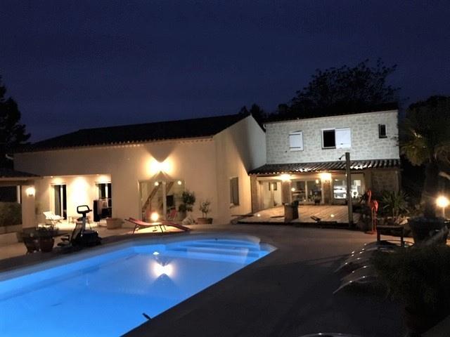 Image No.24-5 Bed House for sale