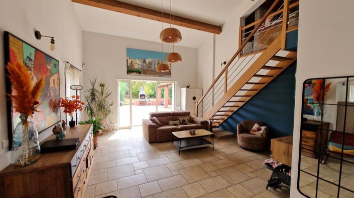 Image No.3-5 Bed House for sale