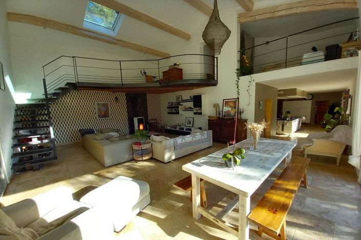 Image No.3-4 Bed House for sale