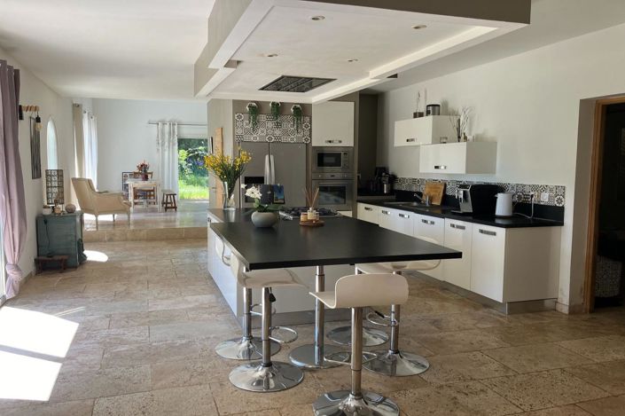 Image No.7-4 Bed House for sale