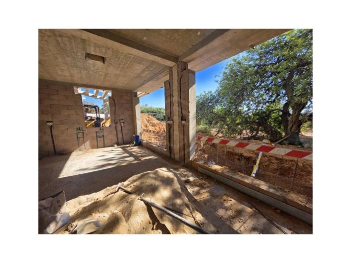 Image No.15-3 Bed House for sale